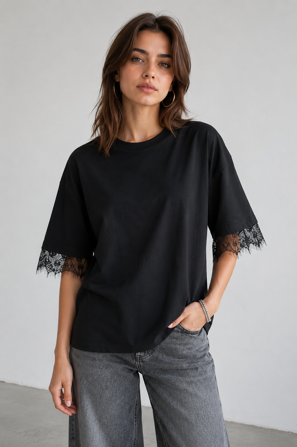 Studio Oversize Bisiklet Yaka Dantel Detaylı T-Shirt - Siyah - T-Shirt fason üretim