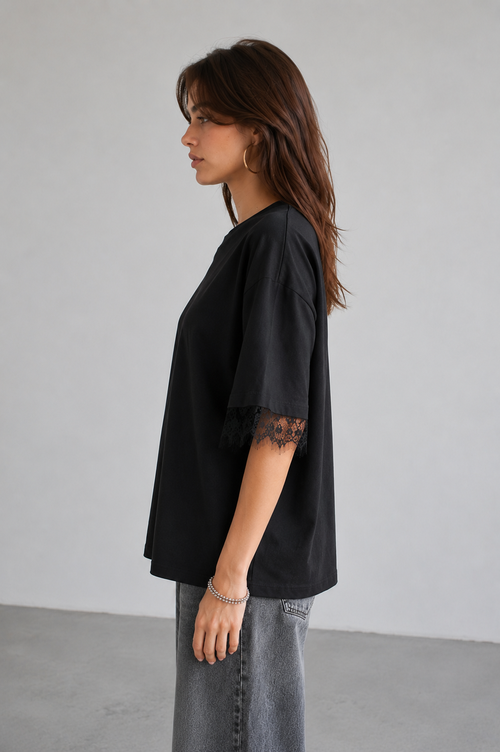 Studio Oversize Bisiklet Yaka Dantel Detaylı T-Shirt - Siyah - T-Shirt fason üretim görsel 3